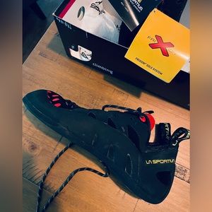 LaSportiva Tarantulace Climbing Shoes Mens size 12 - BRAND NEW!